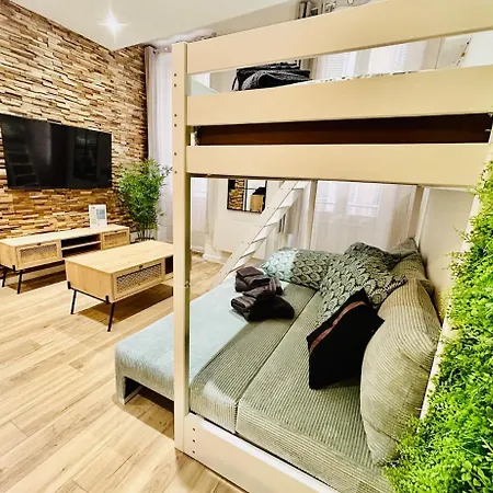 Cosy Hyper Centre Apartment